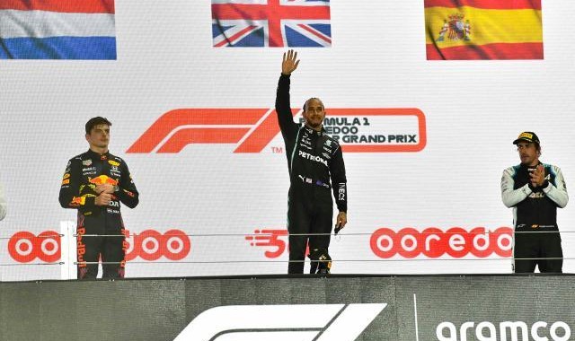 关键时刻连夺两站冠军 七冠王汉密尔顿被“唤醒”