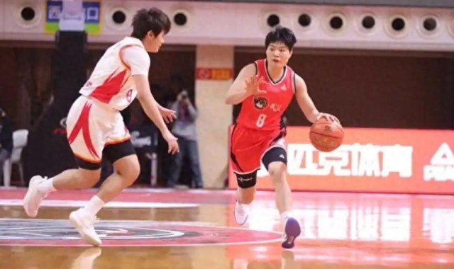 世界杯直播-外援4节8人次不用了！武汉盛帆女篮“一放到底”是放弃还是硬刚？